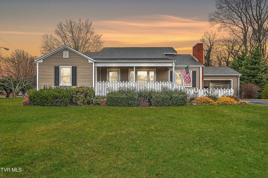 Photo of 110 Jackson Lane, Jonesborough, TN 37659 (MLS # 9989125)