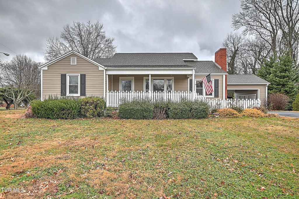 Photo of 110 Jackson Lane, Jonesborough, TN 37659 (MLS # 9989125)
