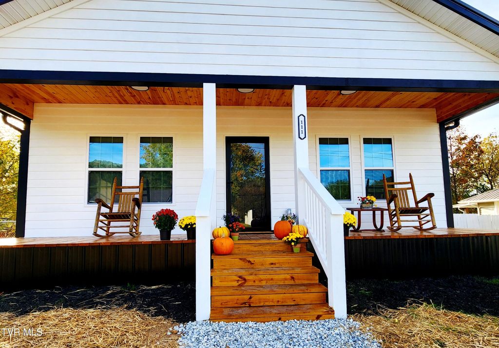 Photo of 111 Parsley Street, Erwin, TN 37650 (MLS # 9995207)