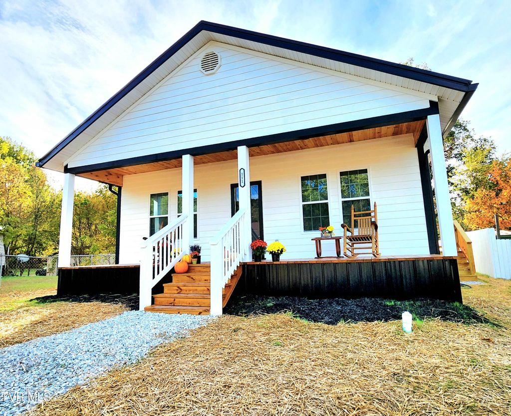Photo of 111 Parsley Street, Erwin, TN 37650 (MLS # 9995207)