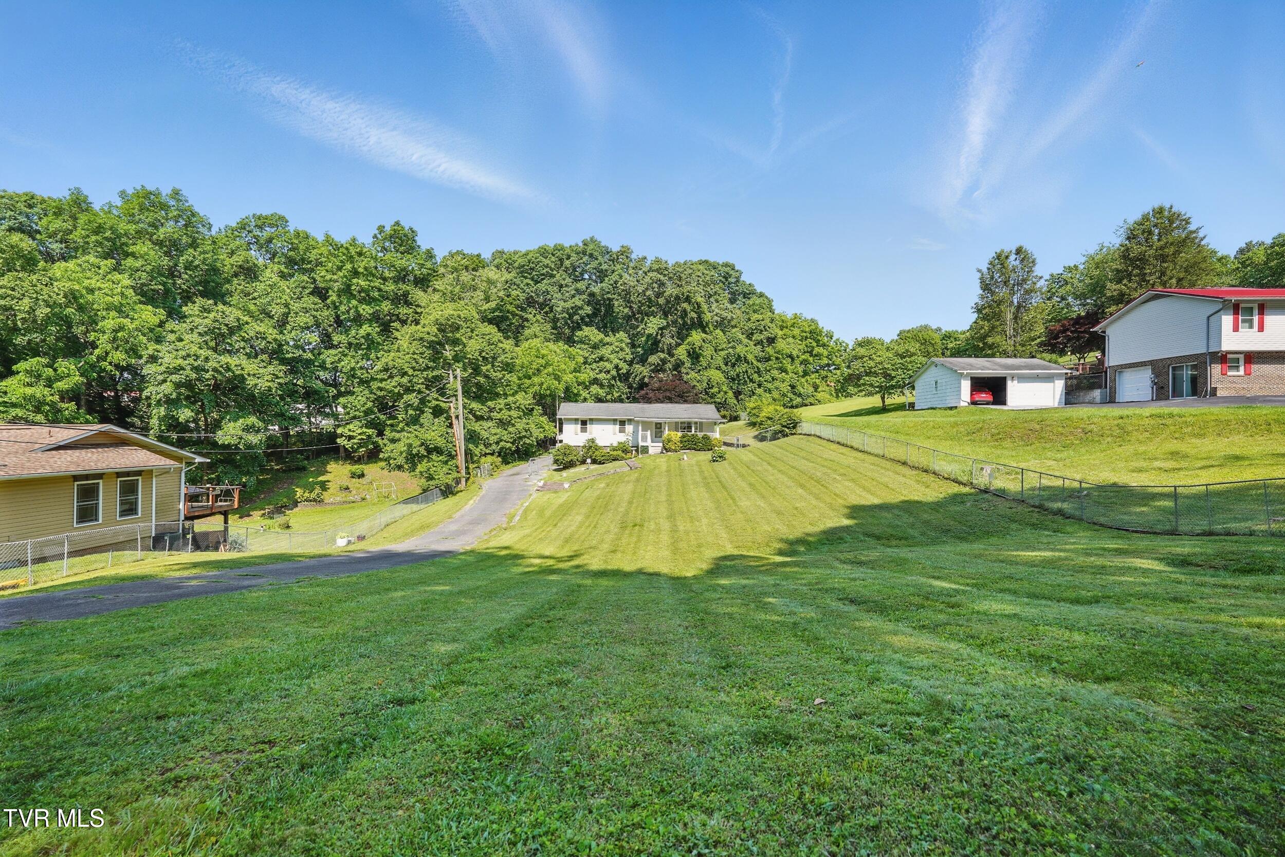 529 Hiwassee Street, Mount Carmel, Tennessee image 4