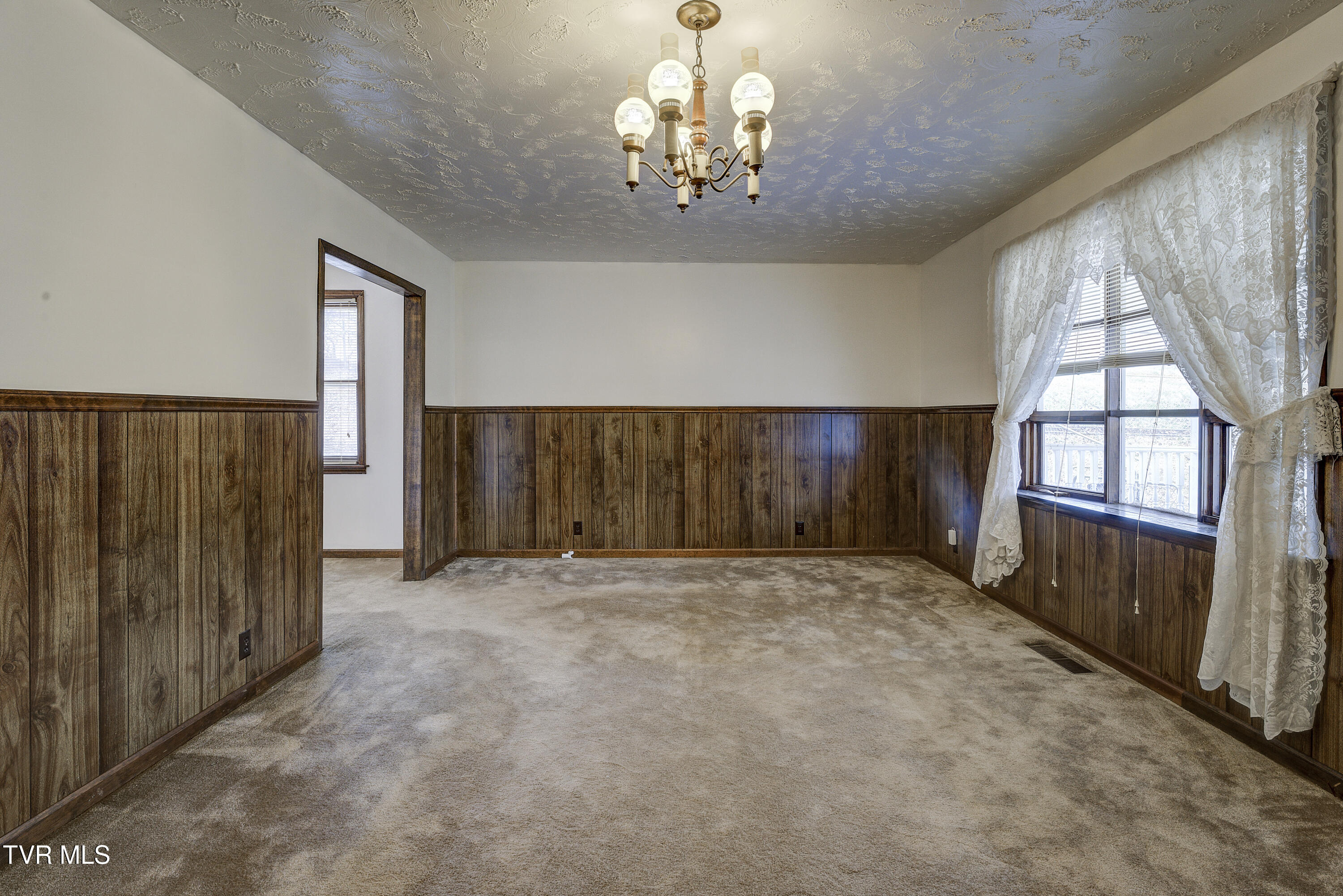 529 Hiwassee Street, Mount Carmel, Tennessee image 4