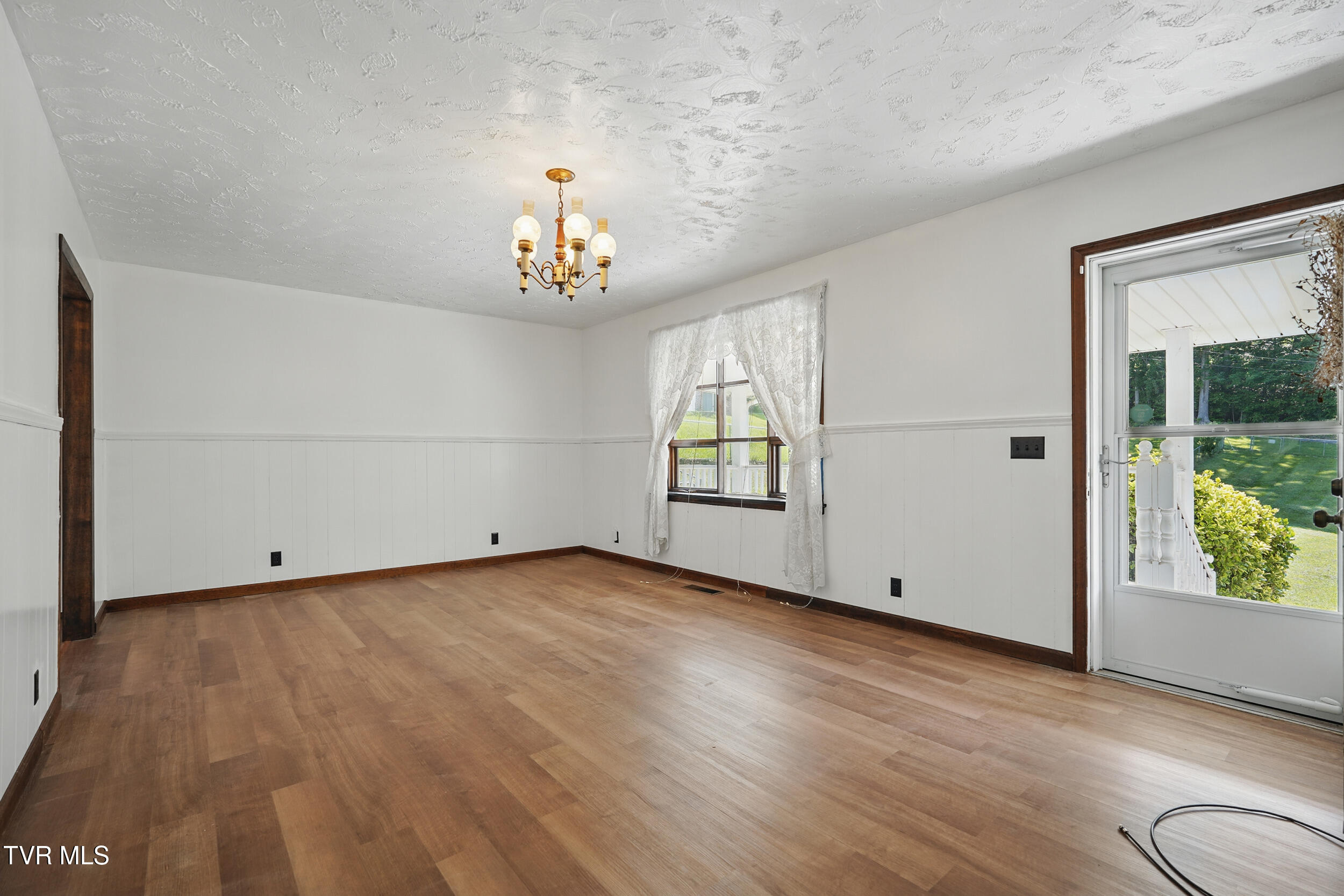 529 Hiwassee Street, Mount Carmel, Tennessee image 7