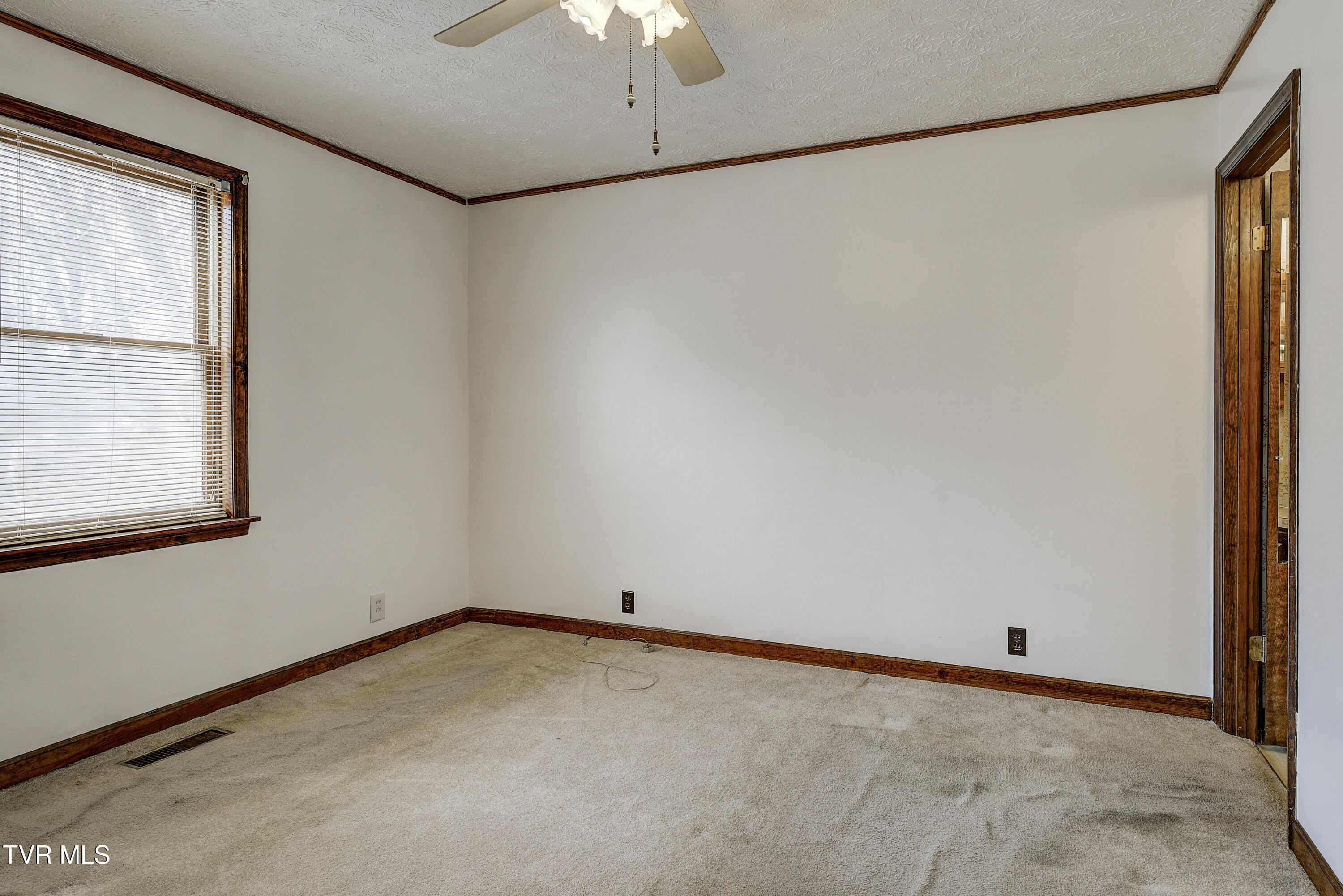 529 Hiwassee Street, Mount Carmel, Tennessee image 17