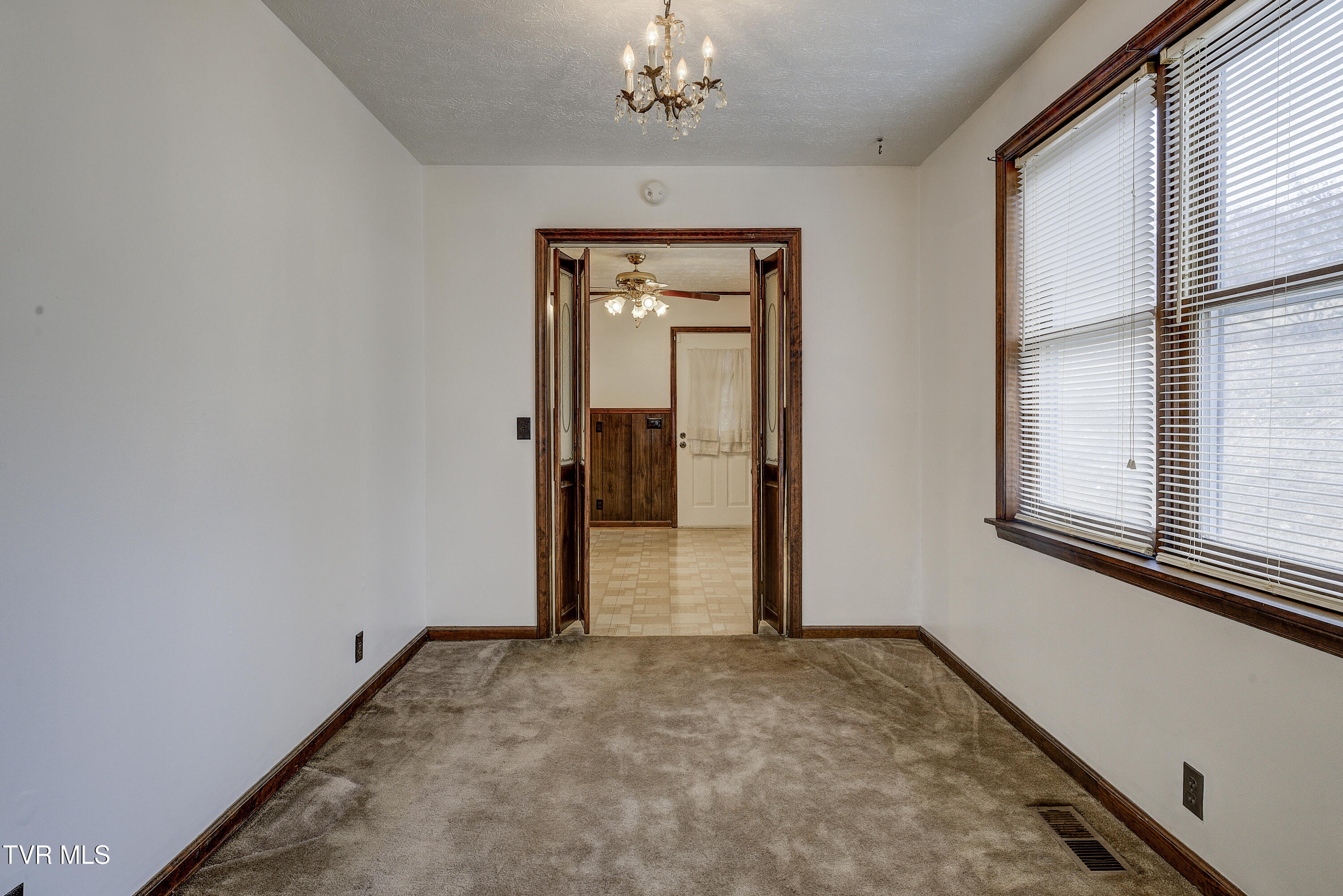 529 Hiwassee Street, Mount Carmel, Tennessee image 7