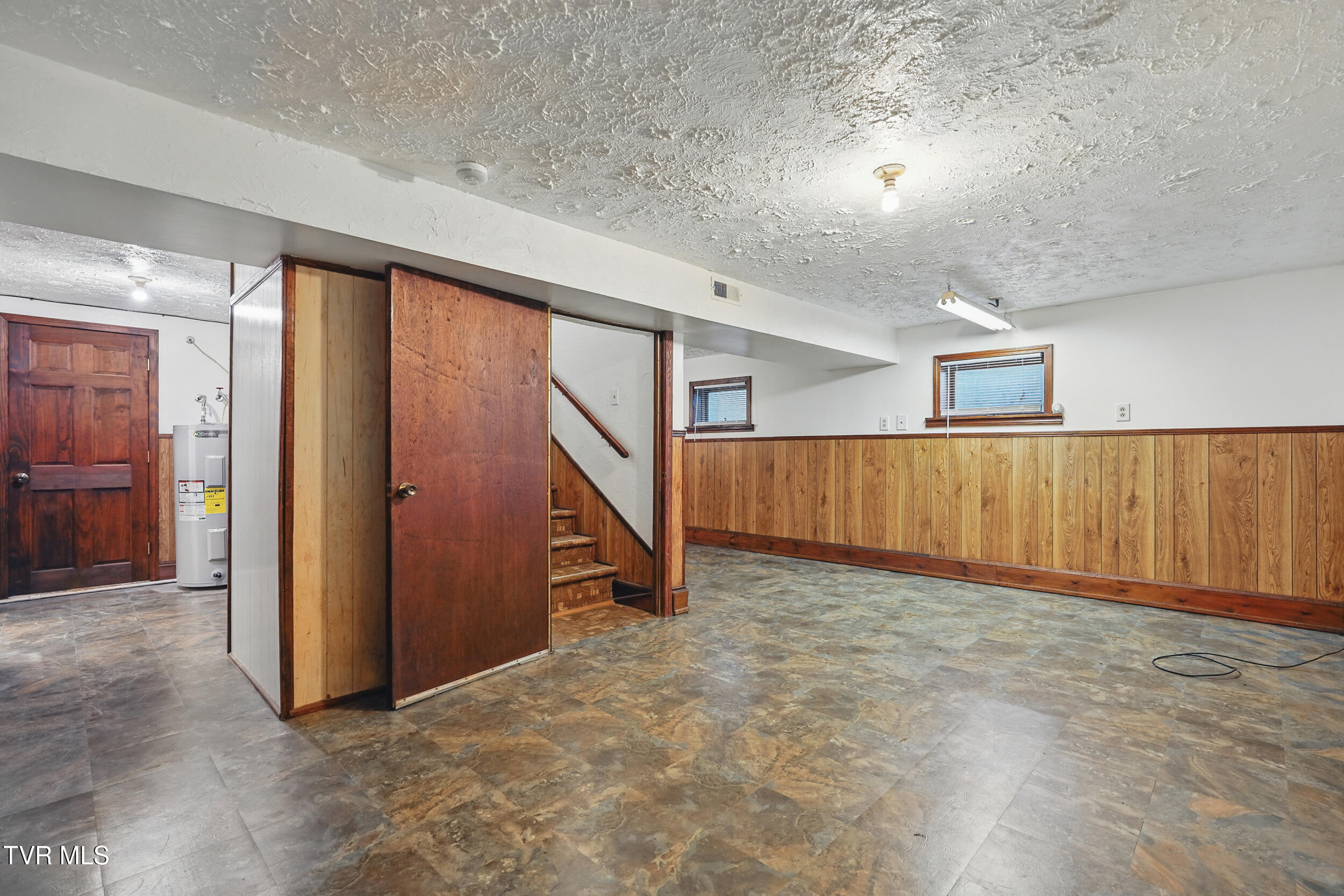 529 Hiwassee Street, Mount Carmel, Tennessee image 25
