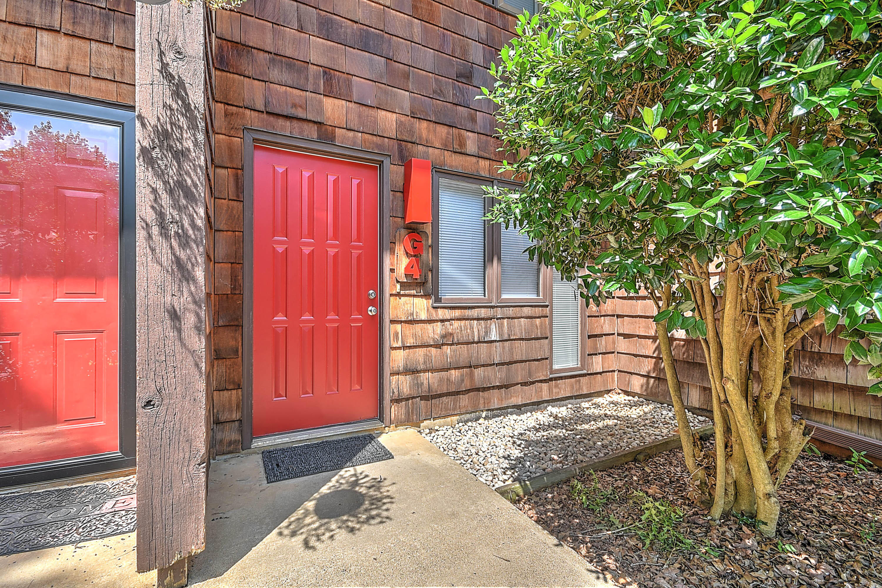 Photo 1 of 27 — 115 Beechnut Street G4, Johnson City, TN 37601