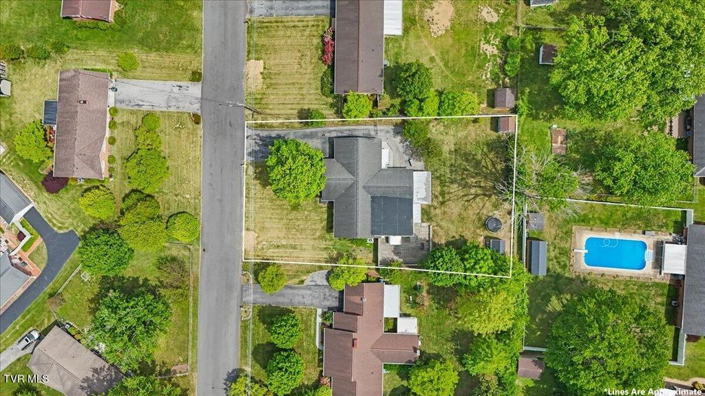 Photo of 145 Homestead Drive, Bristol, VA 24201 (MLS # 9994998)