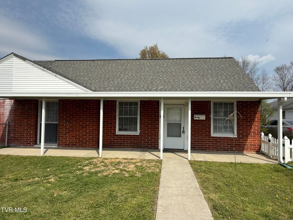 Photo of 520 Sullivan Street, Kingsport, TN 37660 (MLS # 9992721)