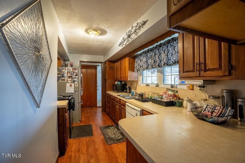 Photo of 1530 Woodland Avenue, Kingsport, TN 37665 (MLS # 9986006)