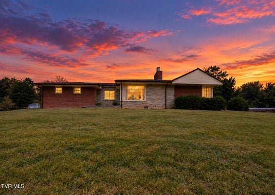 104 UNAKA VIEW RD, JOHNSON CITY, TN 37601 - Image 8167a3c4f2ba2f71cd29bb9e17555fc7/4195824614