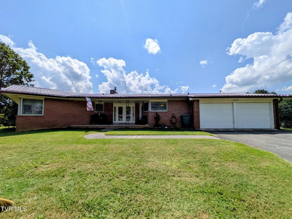 Photo of 104 Unaka View Road, Johnson City, TN 37601 (MLS # 10000303)