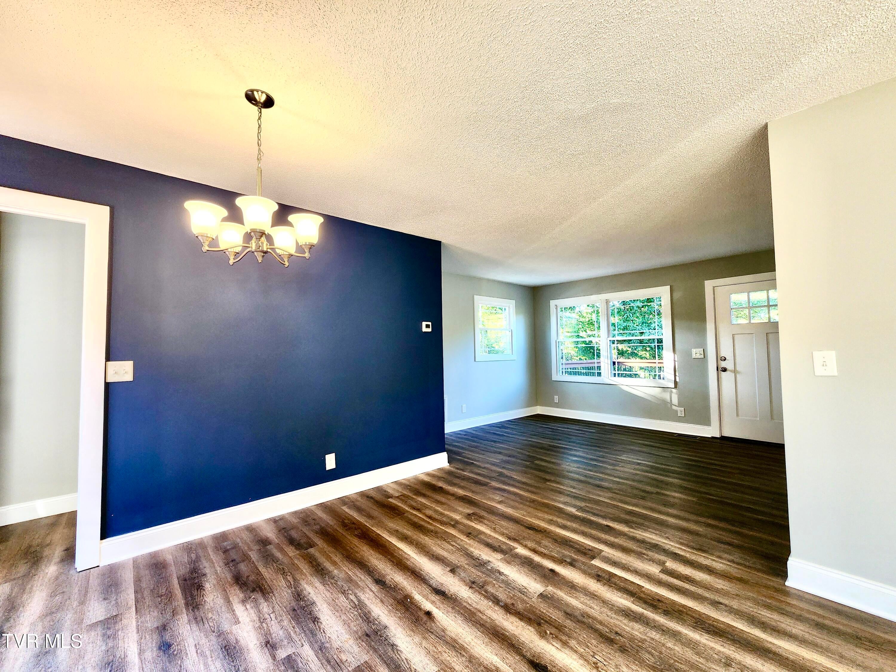 111 Woodland Circle