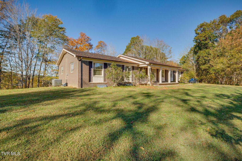 Photo of 5163 Bloomingdale Road, Kingsport, TN 37660 (MLS # 9987442)
