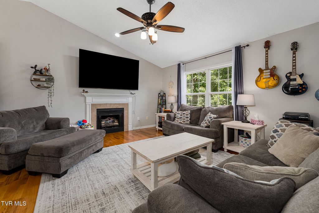 Photo of 317 Chestnut Grove Church Road, Jonesborough, TN 37659 (MLS # 9995675)