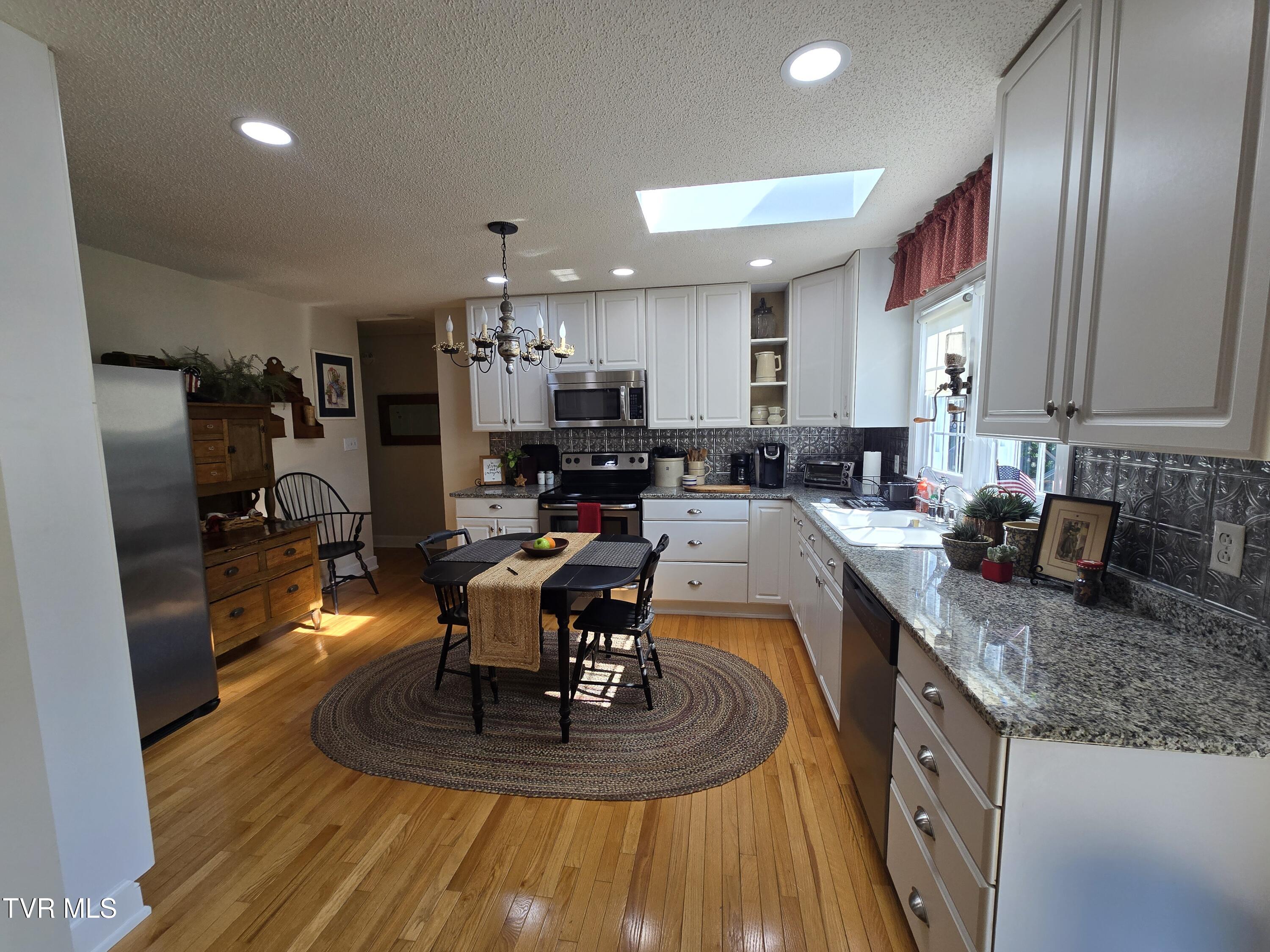 1210 Riverview Drive, Elizabethton, Tennessee image 33