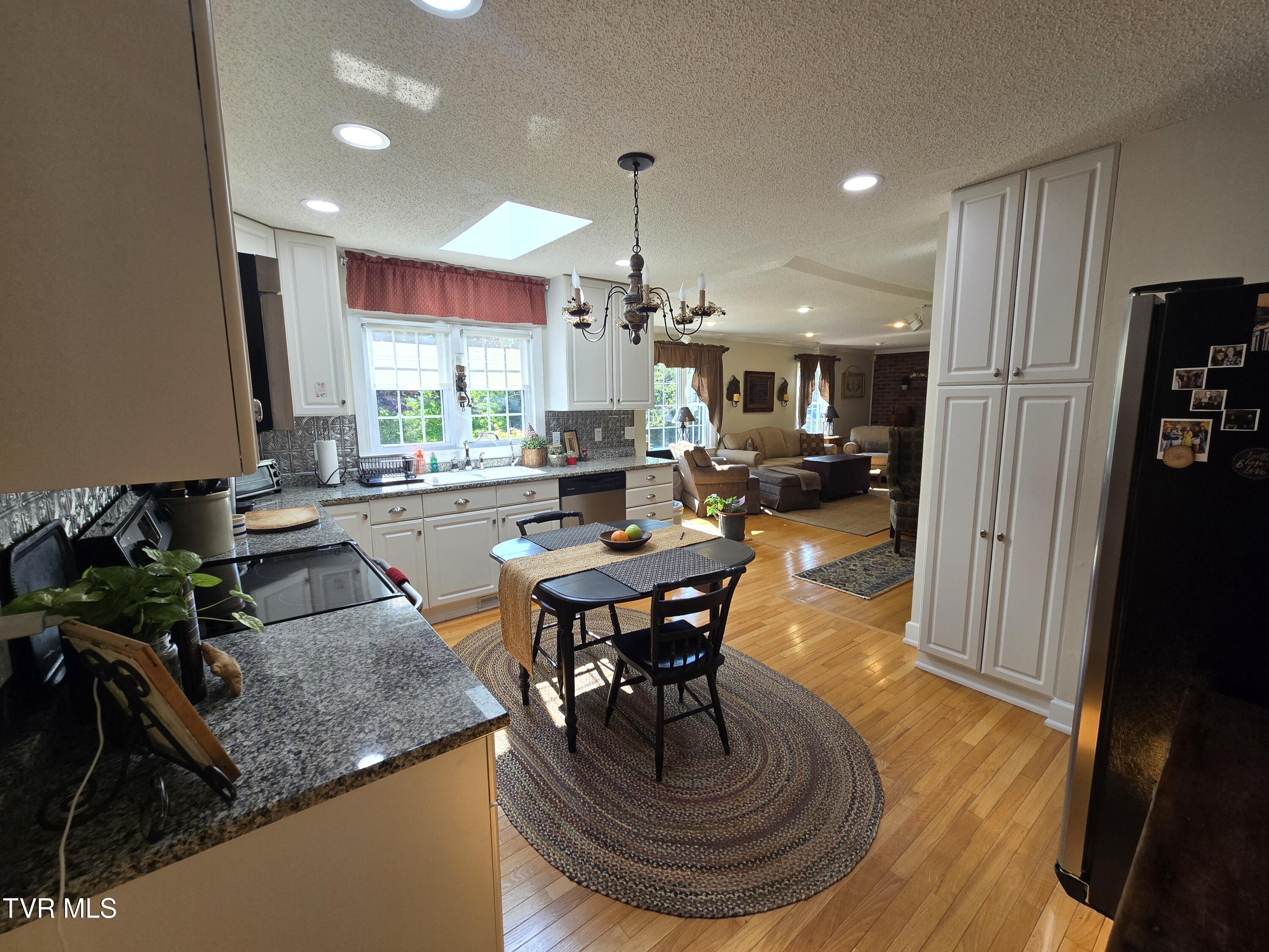 1210 Riverview Drive, Elizabethton, Tennessee image 34