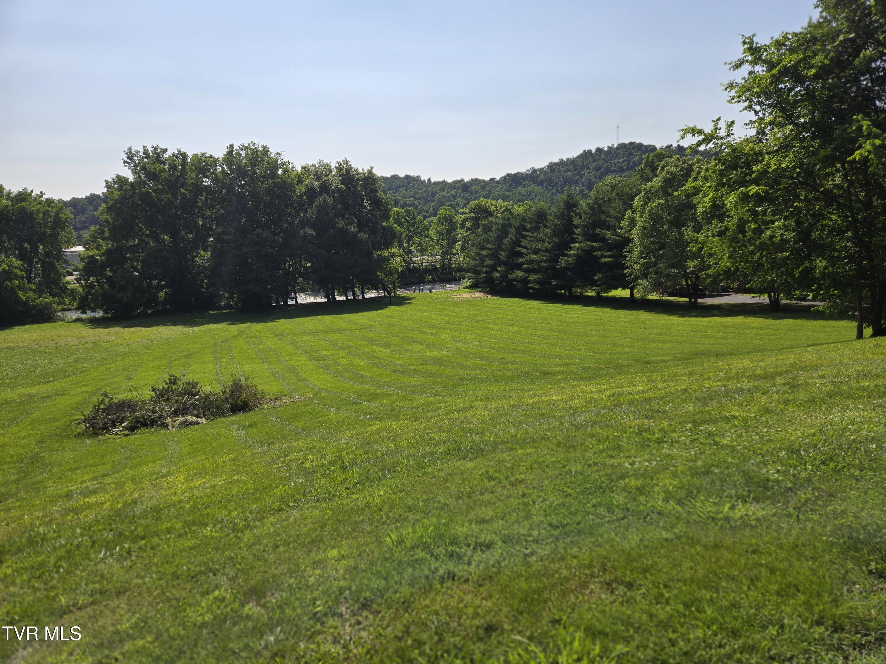 1210 Riverview Drive, Elizabethton, Tennessee image 12