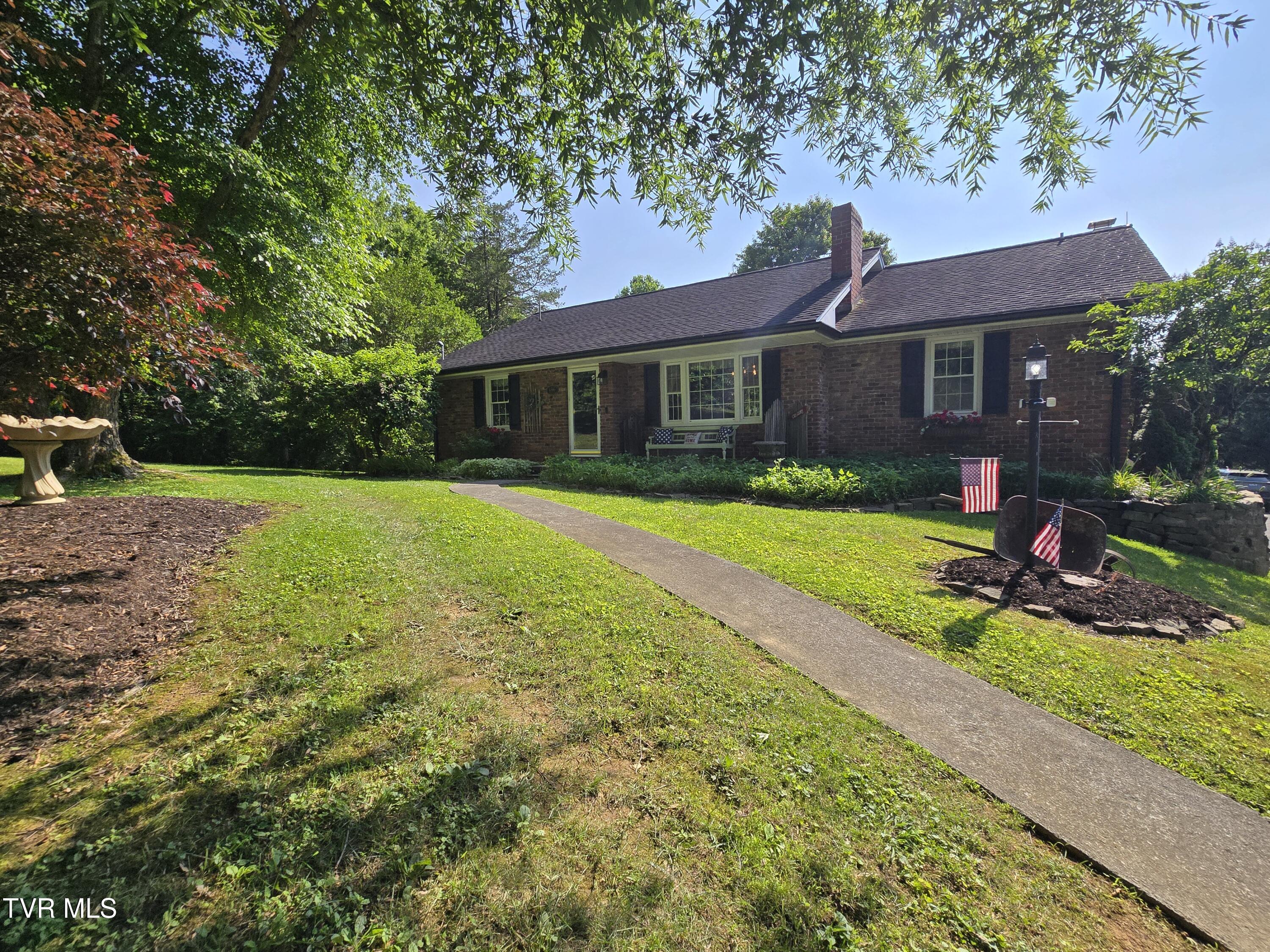 1210 Riverview Drive, Elizabethton, Tennessee image 1