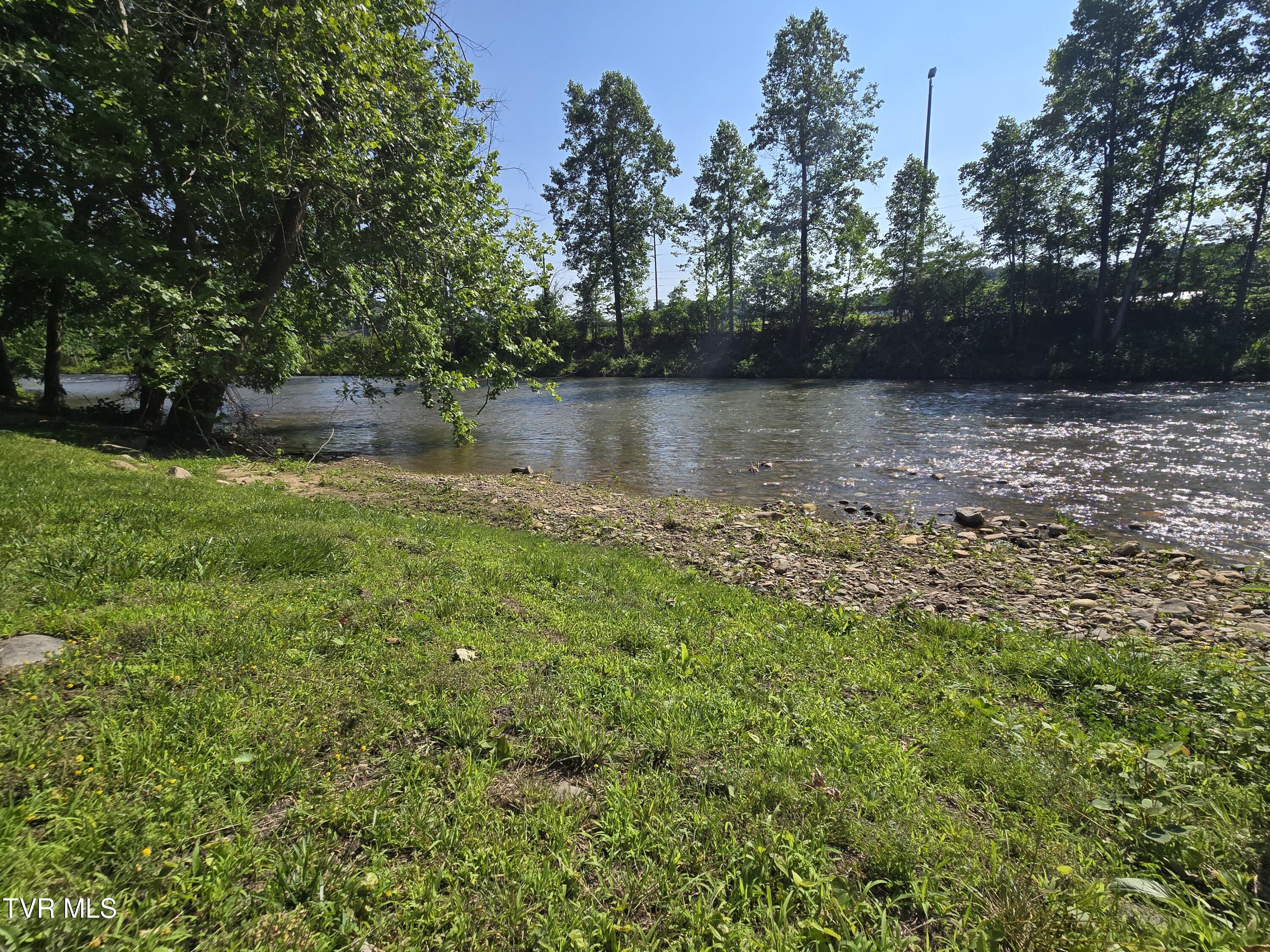 1210 Riverview Drive, Elizabethton, Tennessee image 24