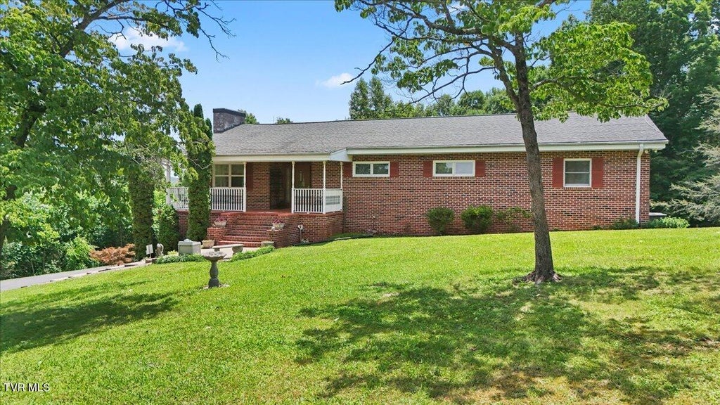 Photo of 456 Brentwood Private Drive DR, Bristol, TN 37620 (MLS # 9997846)