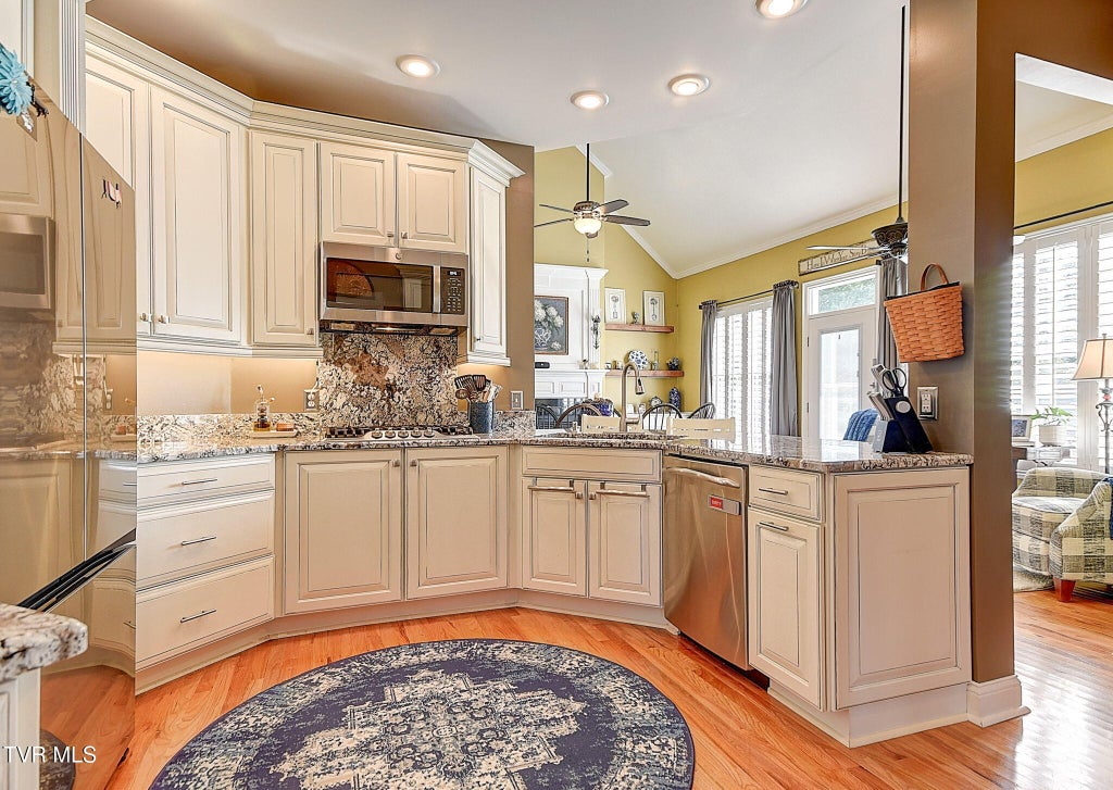 Photo of 6102 Old Jonesboro Road, Bristol, TN 37620 (MLS # 10000472)