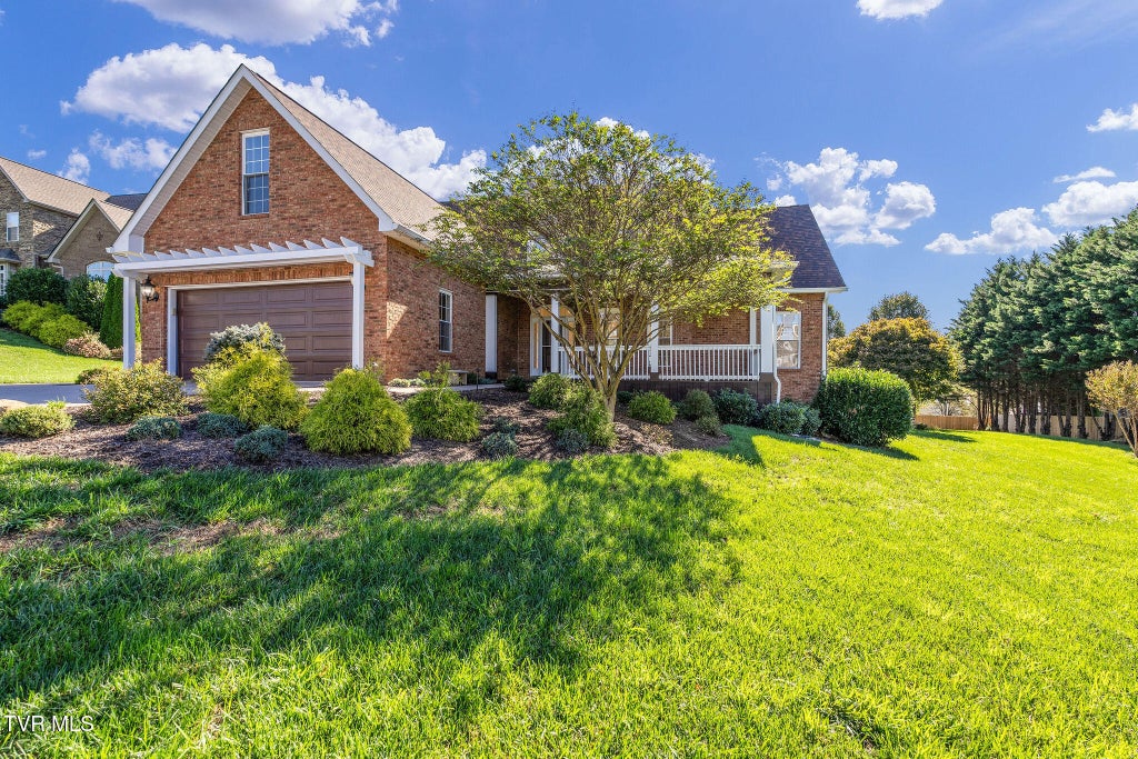 Photo of 406 Grovemont Place, Piney Flats, TN 37686 (MLS # 10002409)
