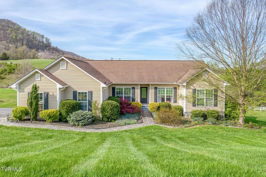 Photo of 130 Garland Road, Unicoi, TN 37692 (MLS # 9993583)