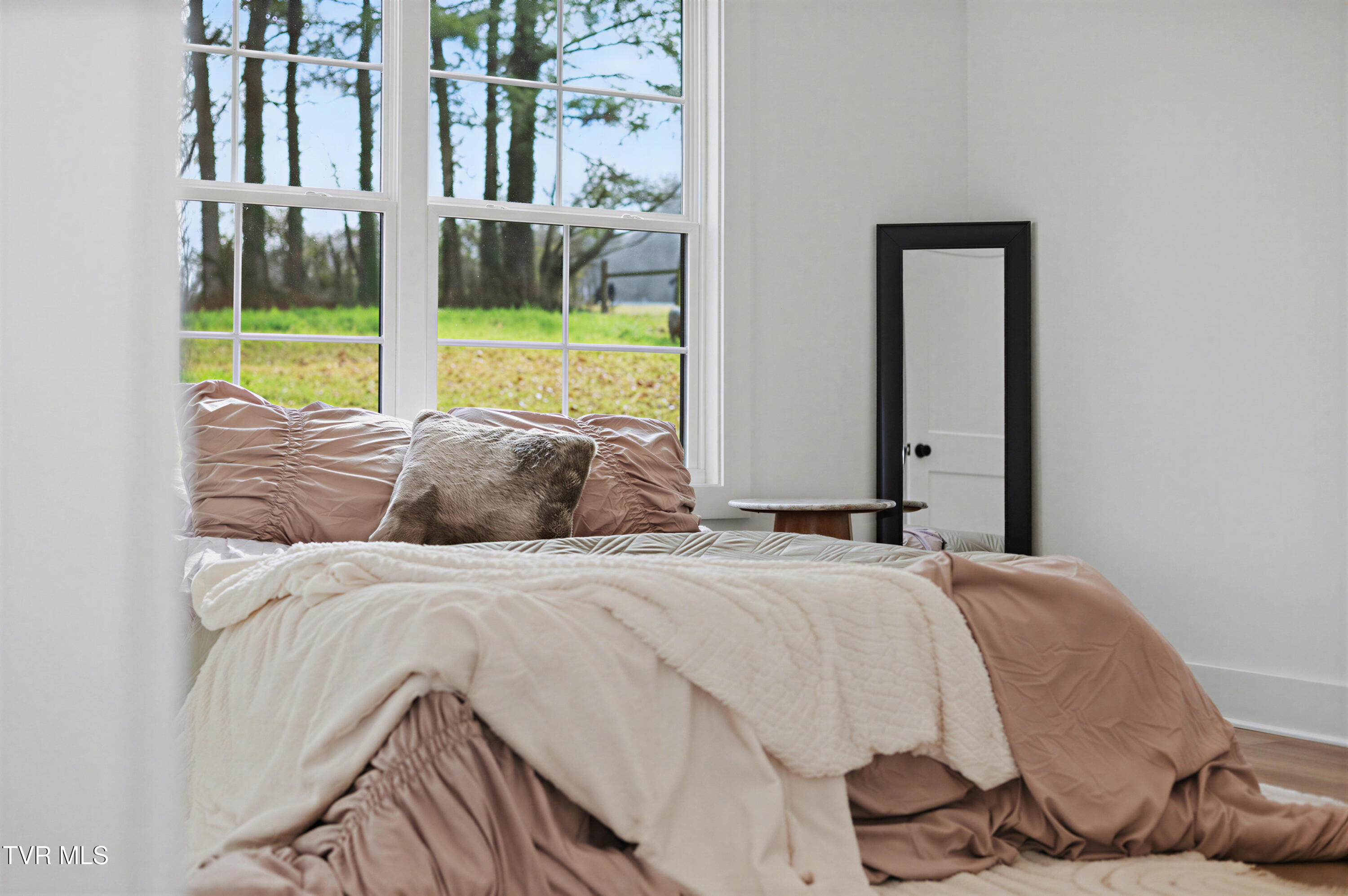 1519 &1521 Carroll Creek Road