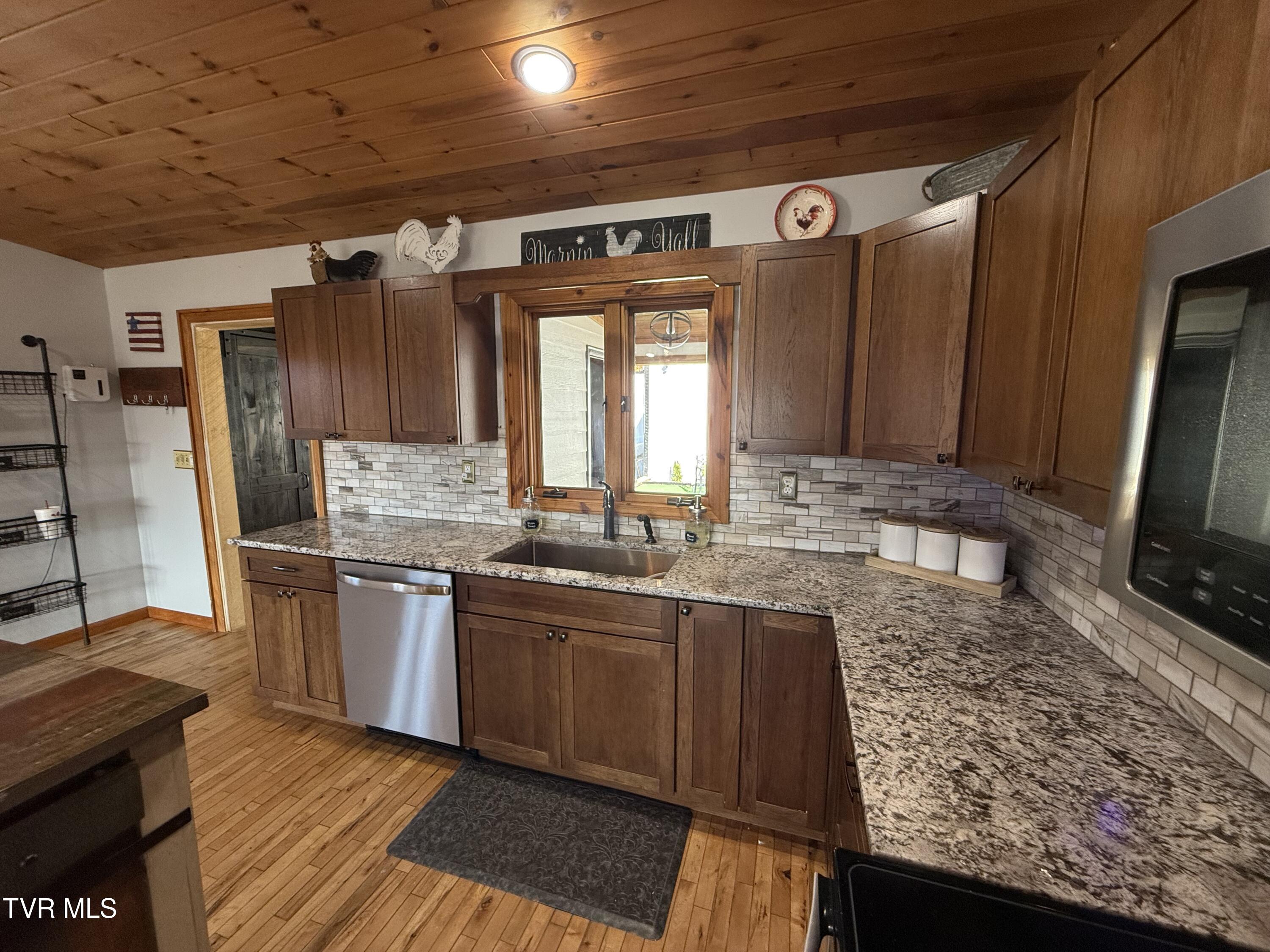 146 Bear Cage Road, Roan Mountain, Tennessee image 42