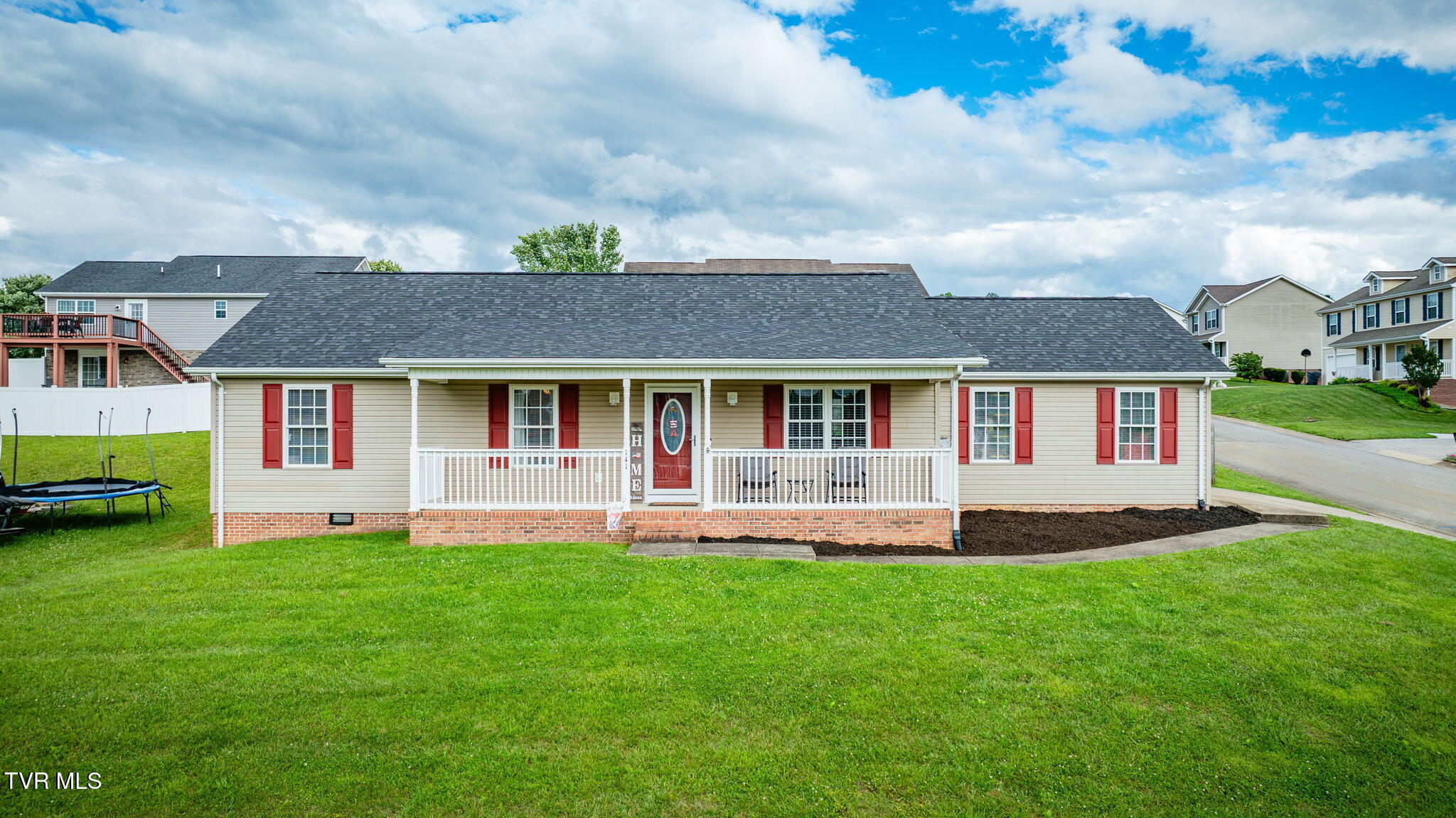 141 Violet Lane, Bluff City, Tennessee image 1