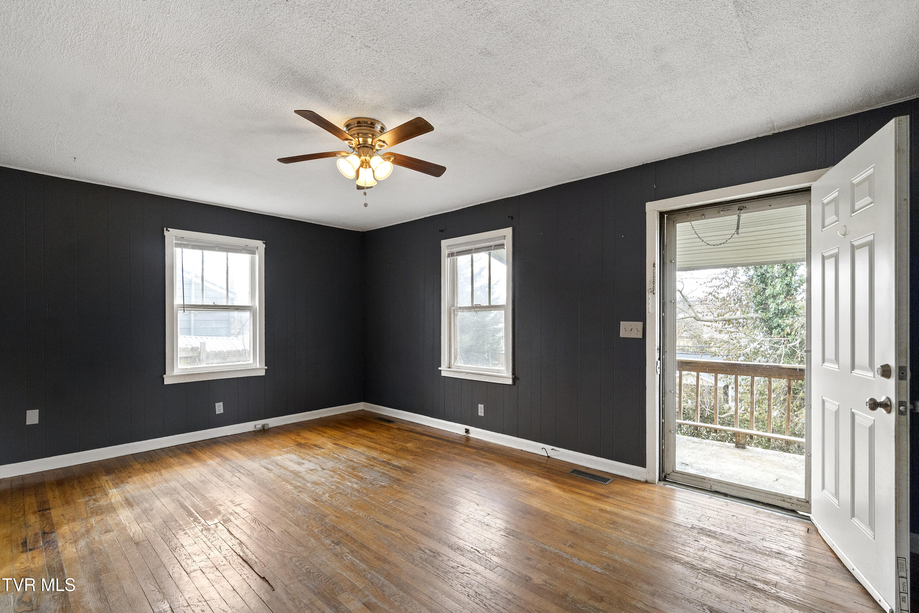 1230 Indian Ridge Road