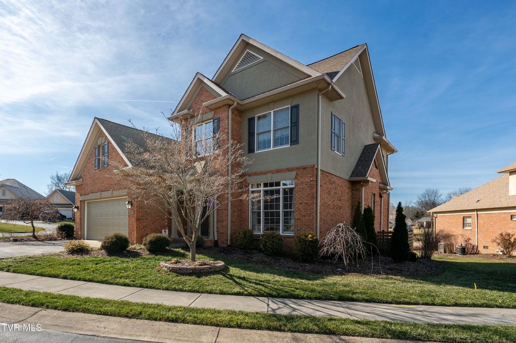 Photo of 1815 Waters Edge Drive, Johnson City, TN 37604 (MLS # 9990002)