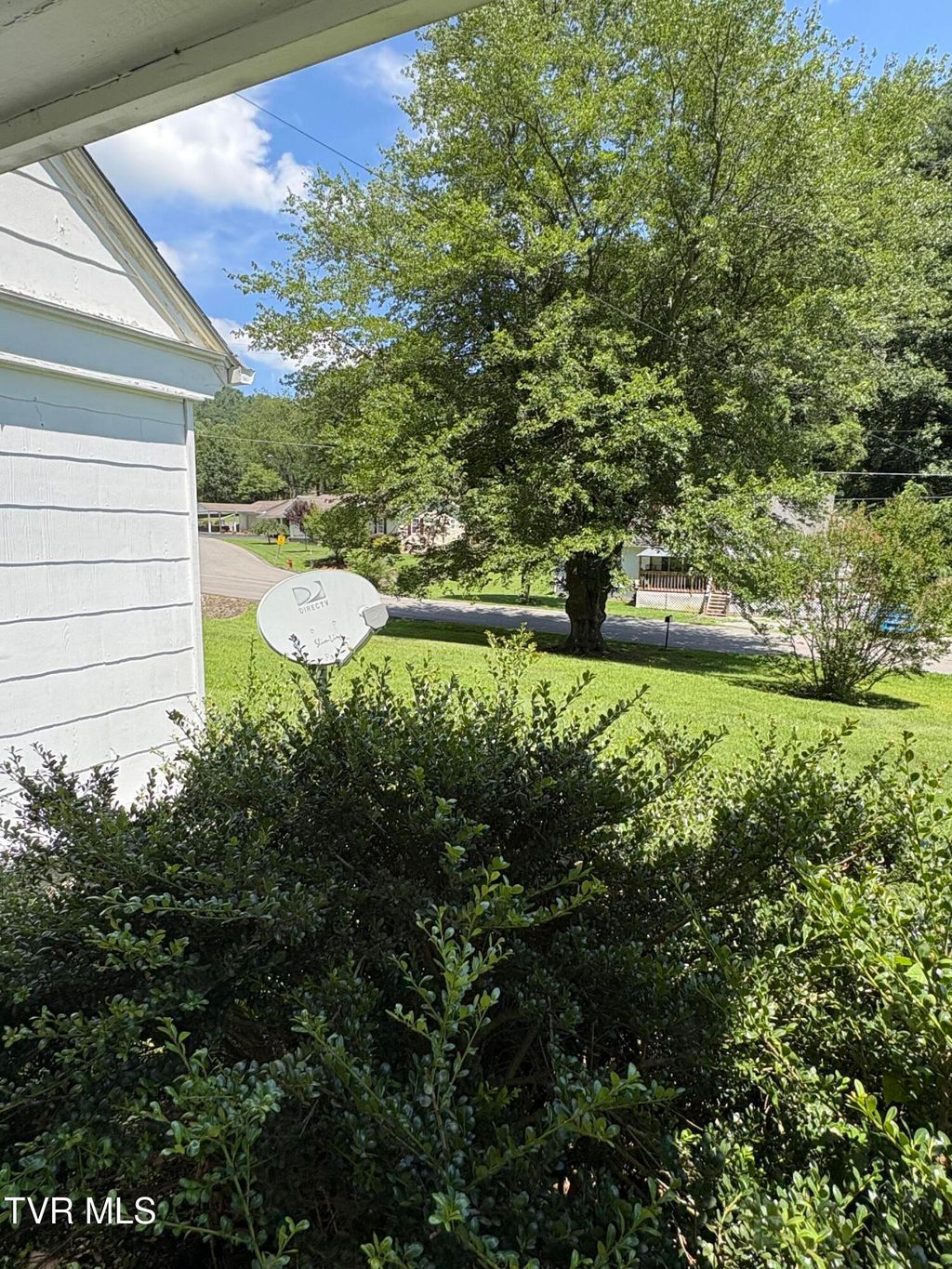 Photo of 313 Centre Avenue Ne Avenue, Coeburn, VA 24230 (MLS # 9991833)