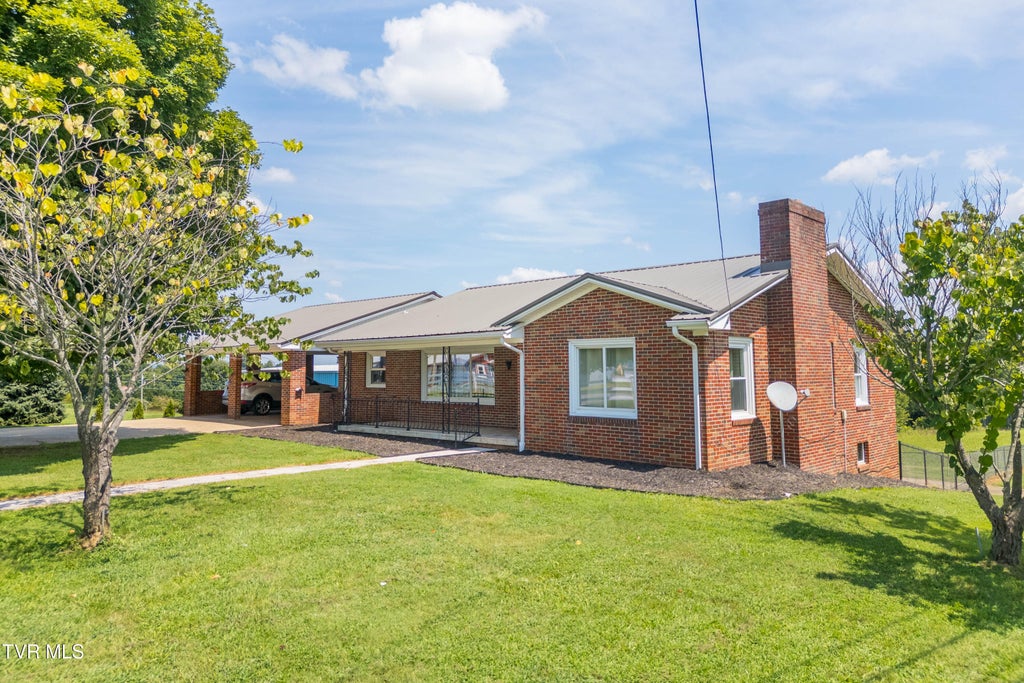 Photo of 166 Cassi Road, Chuckey, TN 37641 (MLS # 10000130)