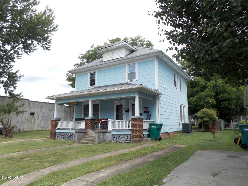 Photo of 350 Carolina Avenue #2, Erwin, TN 37650 (MLS # 9997040)