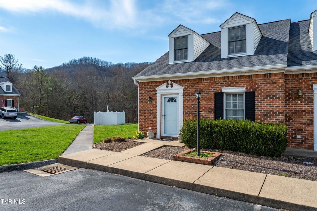 Photo of 508 Hickory Road #-, Bristol, TN 37620 (MLS # 9992690)