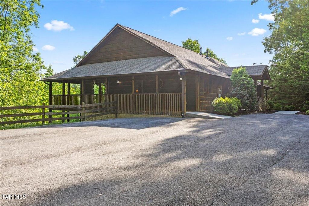 Photo of 2213 Woodcock Trail, Sevierville, TN 37876 (MLS # 9981019)