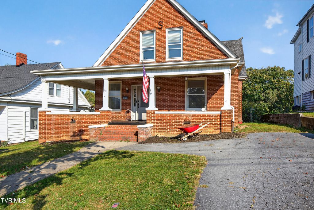 Photo of 407 College Street, Marion, VA 24354 (MLS # 9986193)
