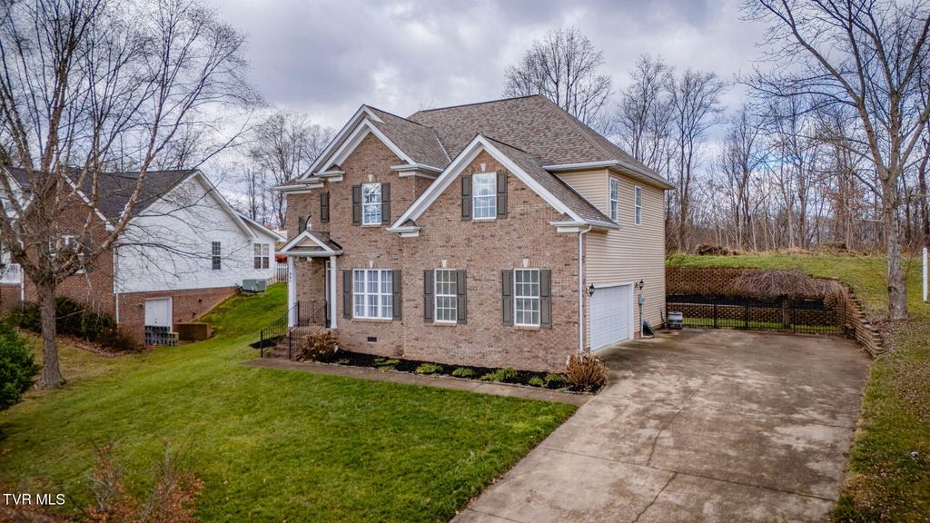 Photo of 207 Michaels Ridge Boulevard, Johnson City, TN 37615 (MLS # 9989295)