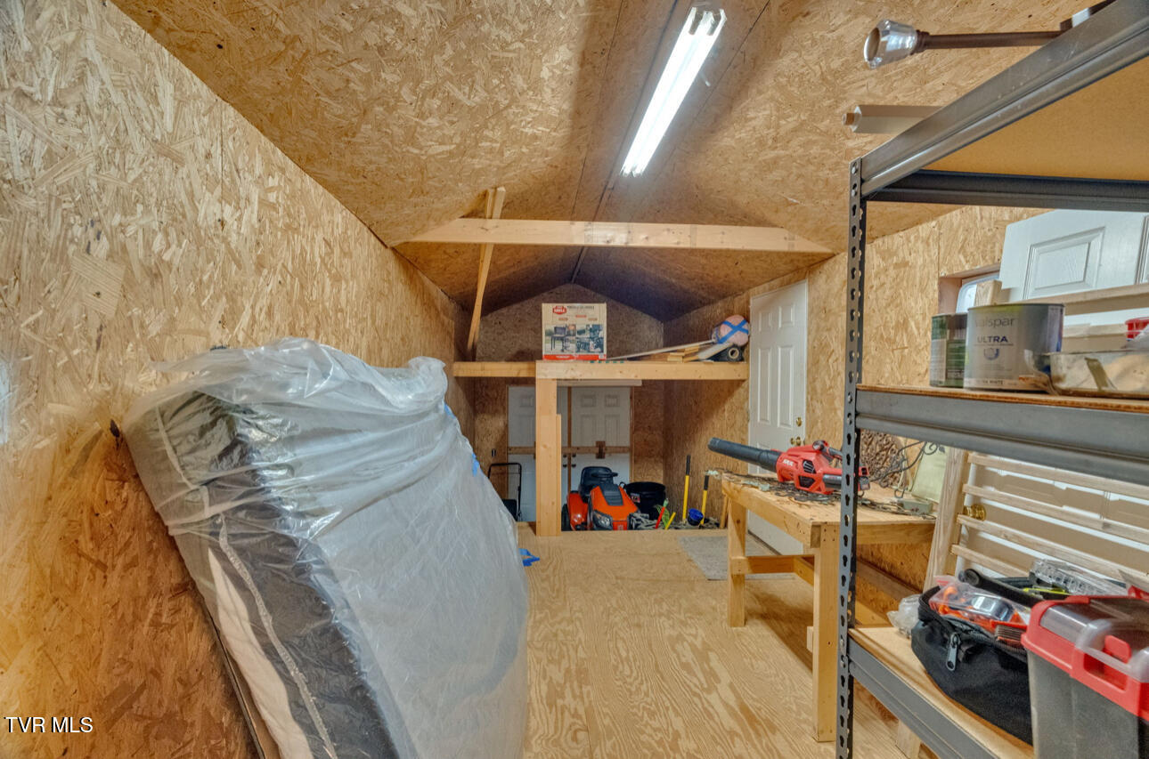 1019 Meadow Brook Drive, Unicoi, Tennessee image 33