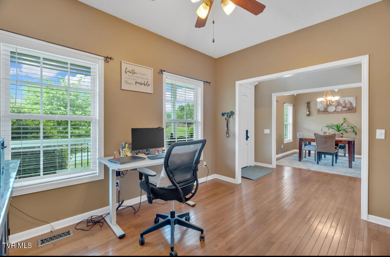 1019 Meadow Brook Drive, Unicoi, Tennessee image 12