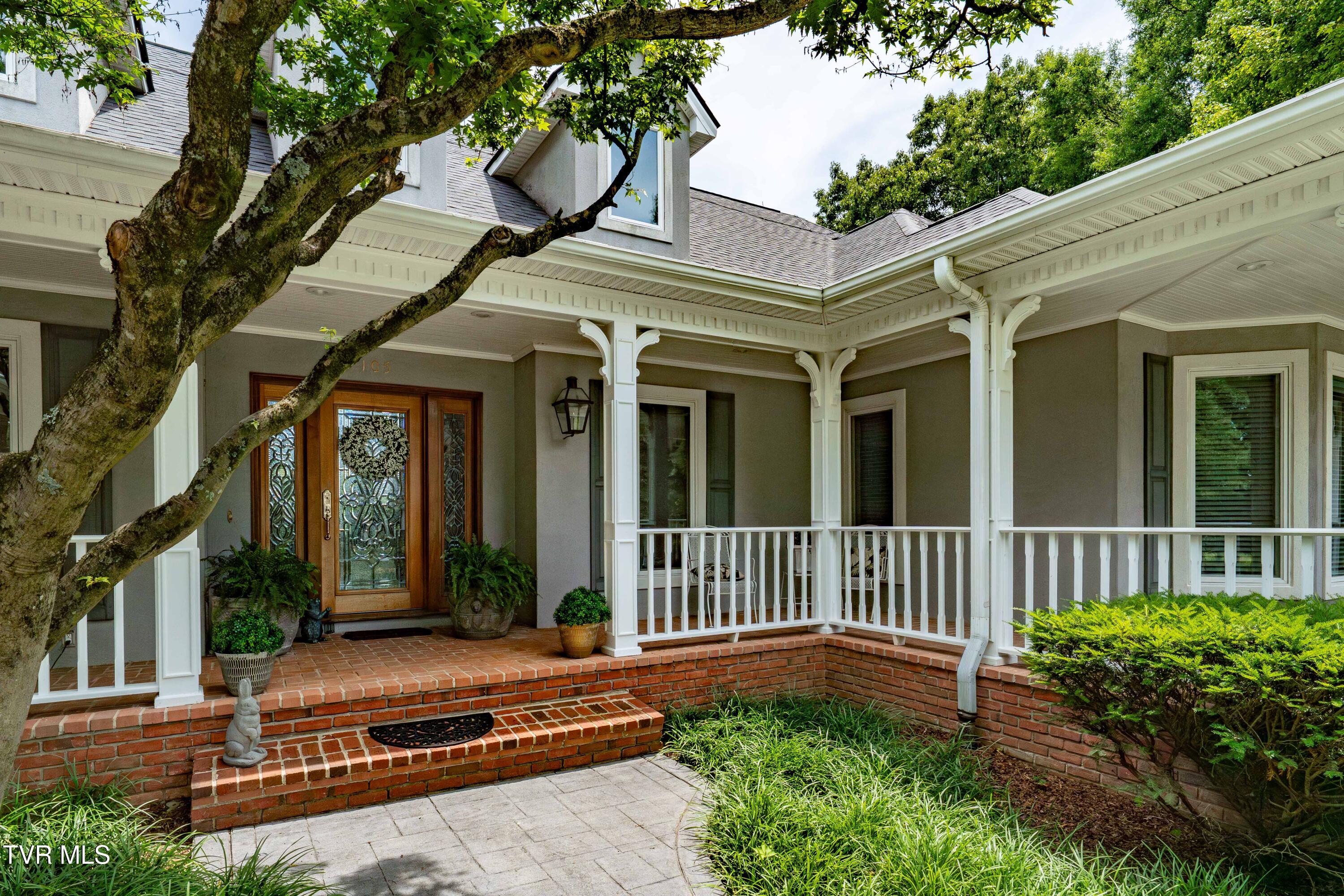 105 Black Thorn Drive