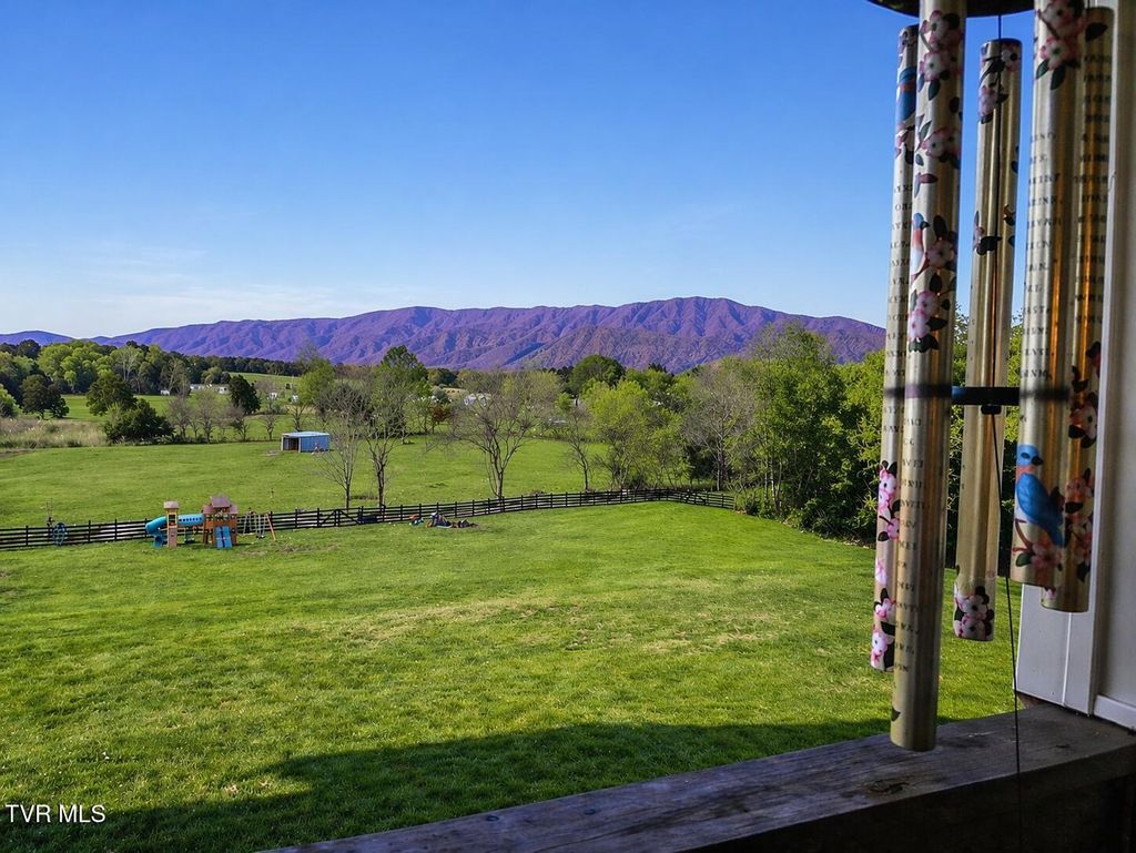 Photo of 250 Burnetts Chapel Lane, Greeneville, TN 37743 (MLS # 9993512)