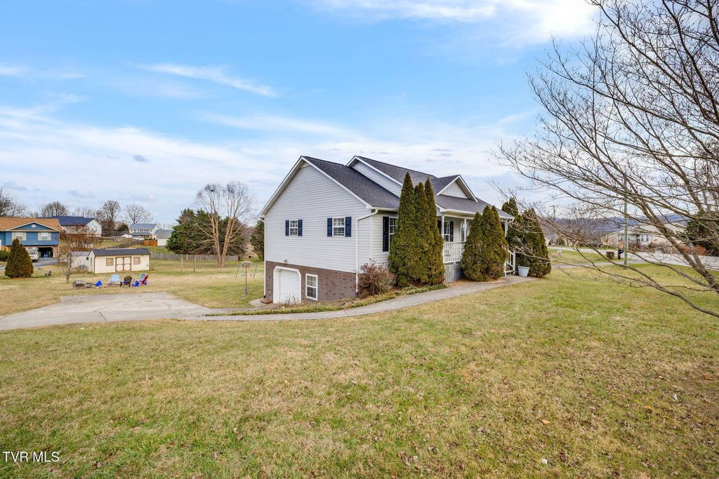 Photo of 468 Old Embreeville Road, Jonesborough, TN 37659 (MLS # 9989944)
