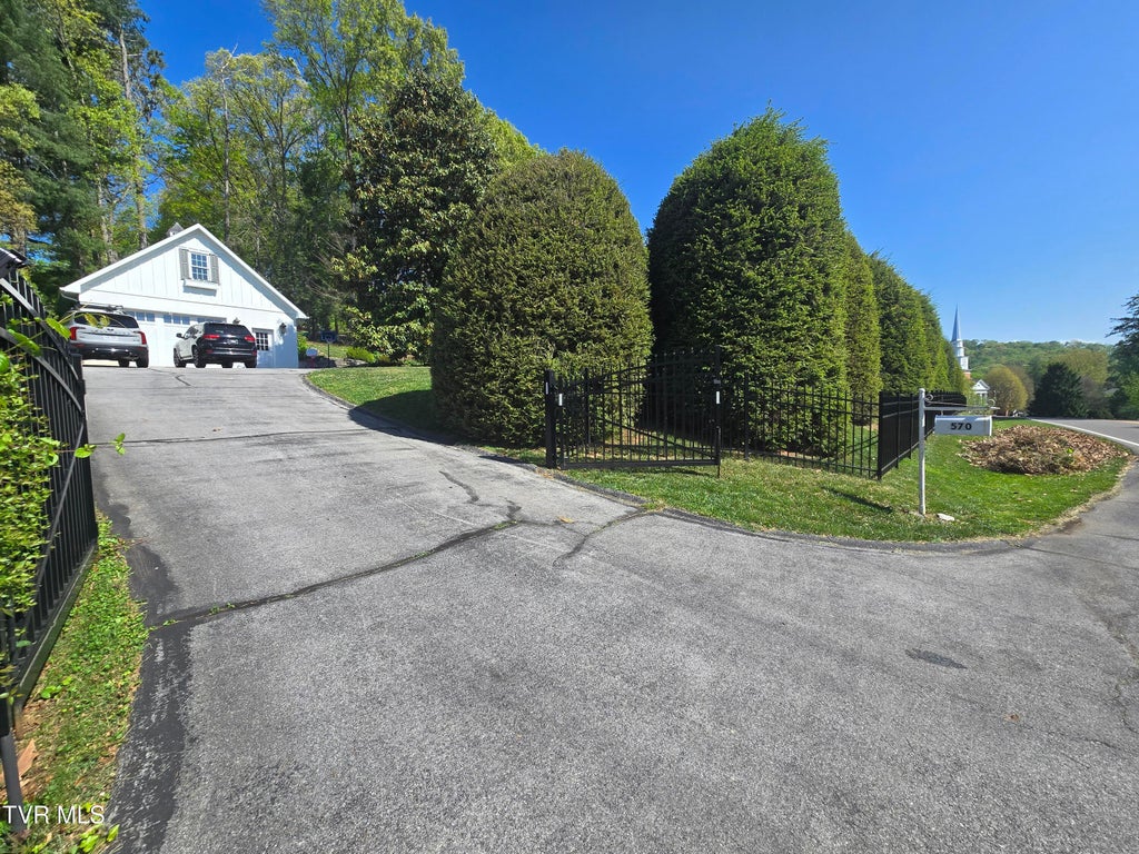 Photo of 570 Valley Drive, Bristol, VA 24201 (MLS # 9994426)