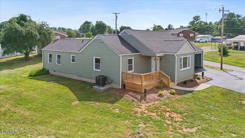 Photo of 2286 Dave Buck Road, Johnson City, TN 37601 (MLS # 9996503)