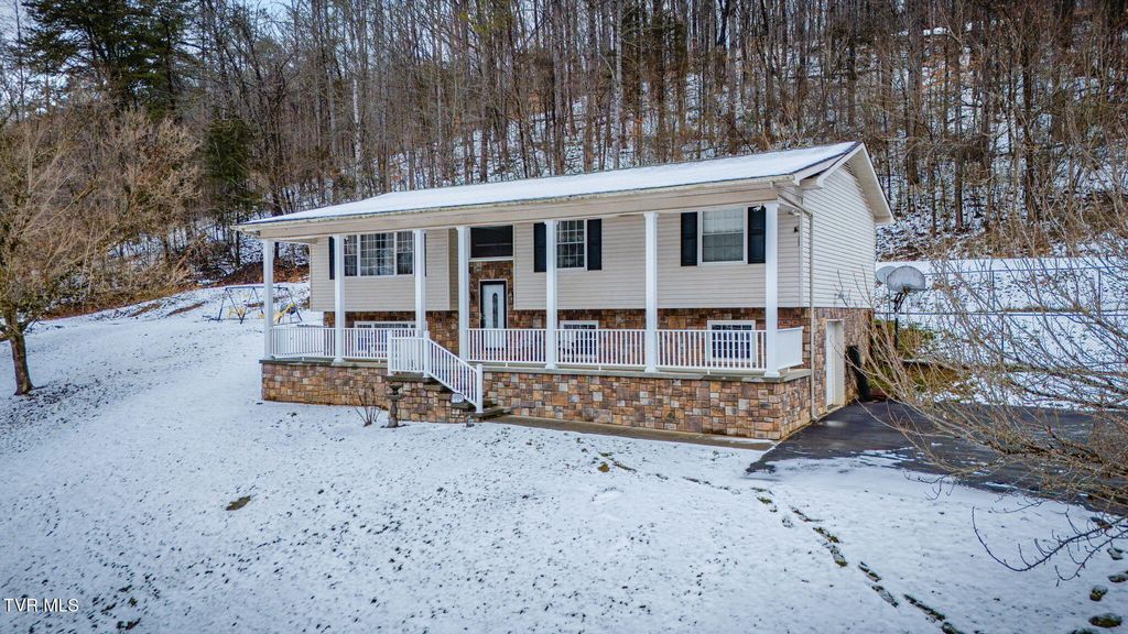Photo of 135 Riders Drive, Gate City, VA 24251 (MLS # 9990962)