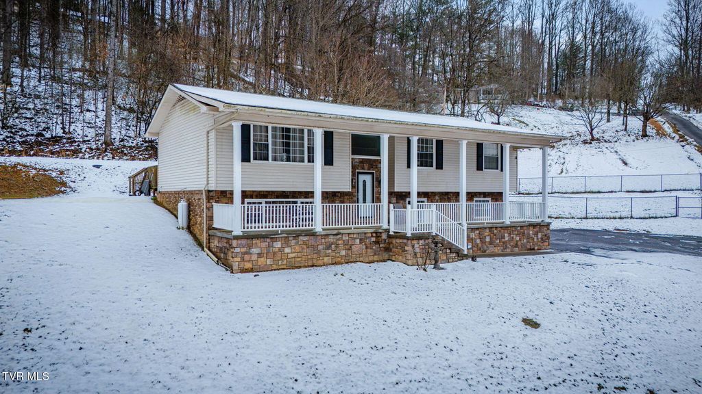 Photo of 135 Riders Drive, Gate City, VA 24251 (MLS # 9990962)