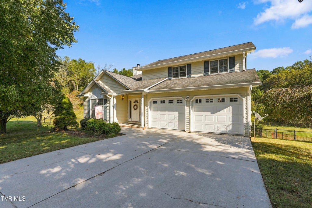 Photo of 3652 Deland Drive, Kingsport, TN 37664 (MLS # 10001993)